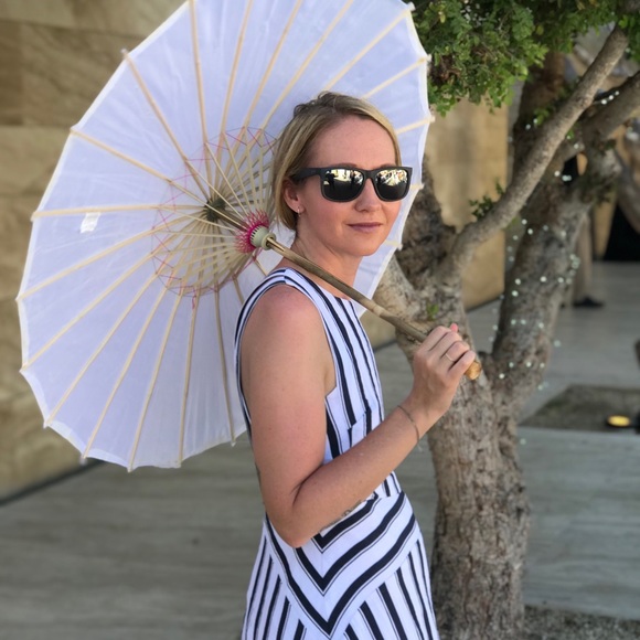 Meet your Posher, Erin - Picture 2 of 2